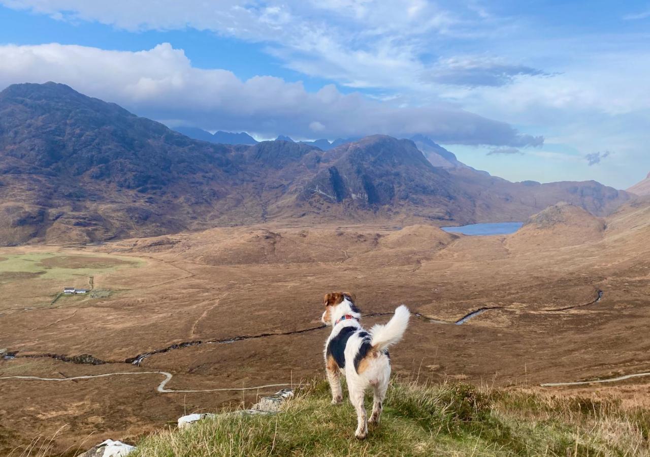 Tigh Mairi At Mary'S Thatched Cottages Elgol Экстерьер фото